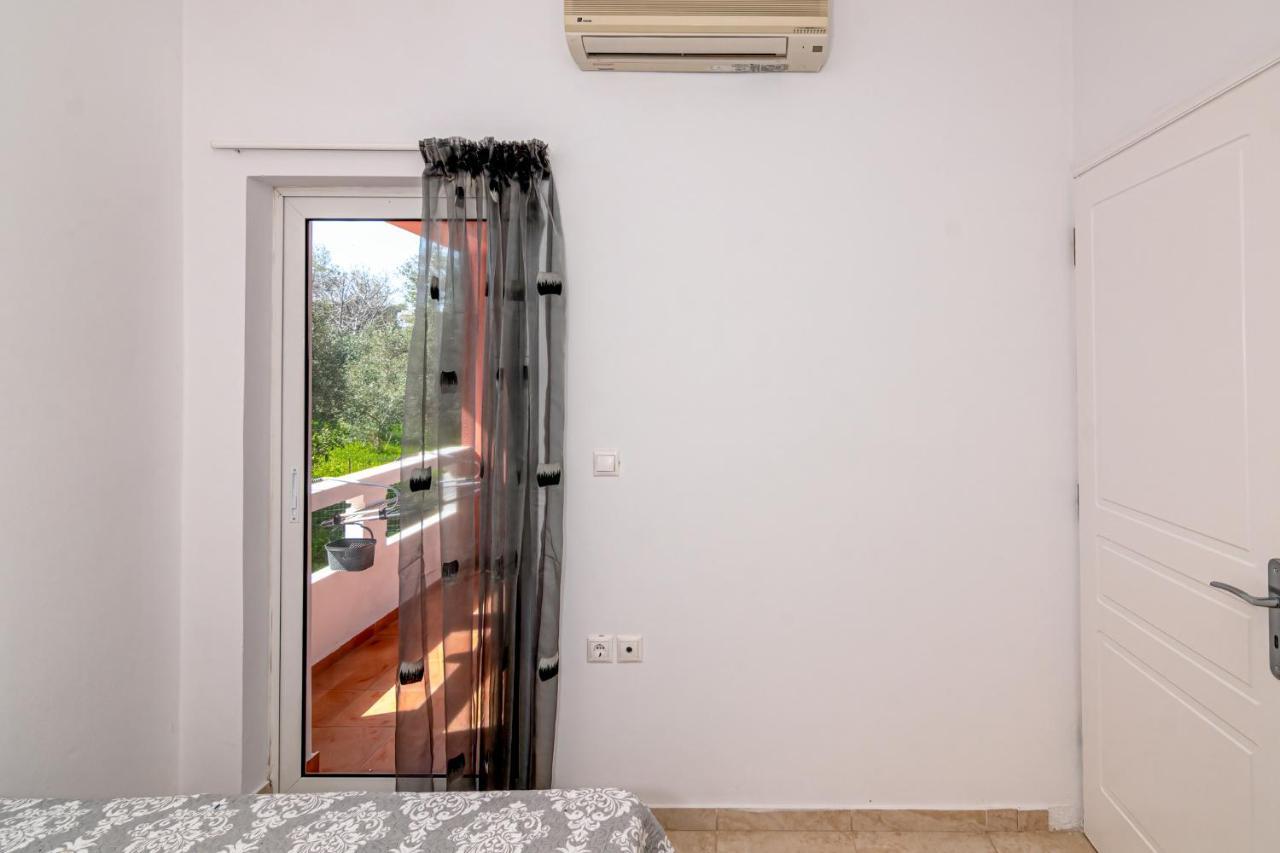 Bona'S Guest House Agia  Exterior foto